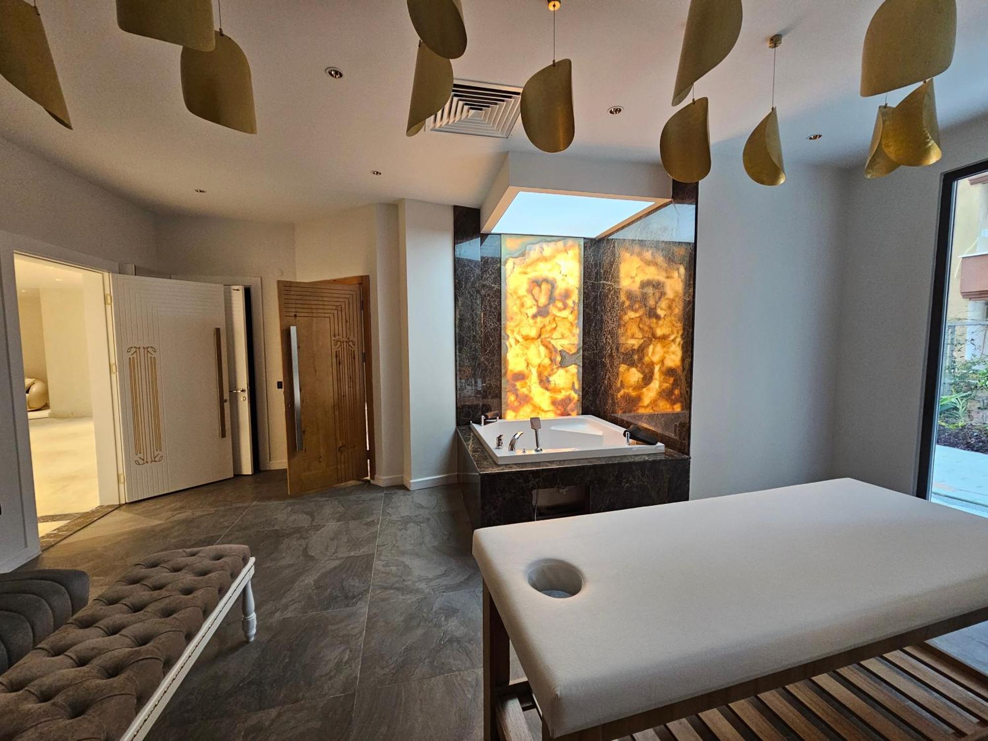 Cebeci Towers Luxury Apartment